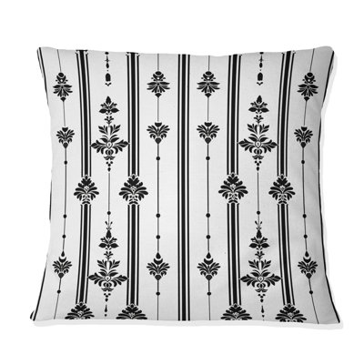 Coussin traditionnel noir à fines rayures III - noir