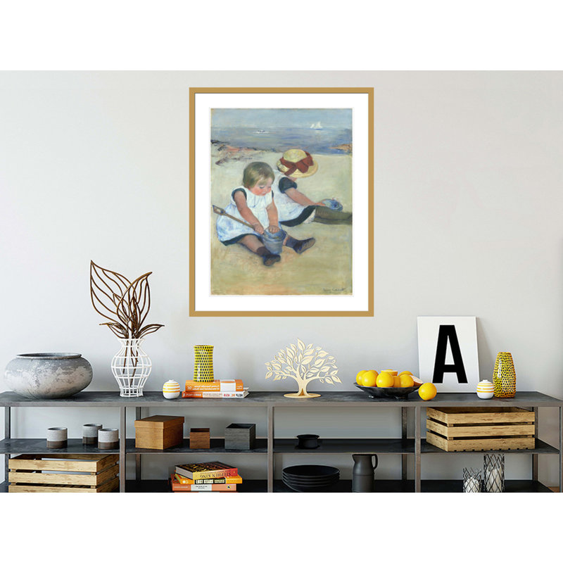 «Children jouant sur la plage» par Mary Cassatt, impression giclée sur cadre, H 41,5 po x l 33,36 po