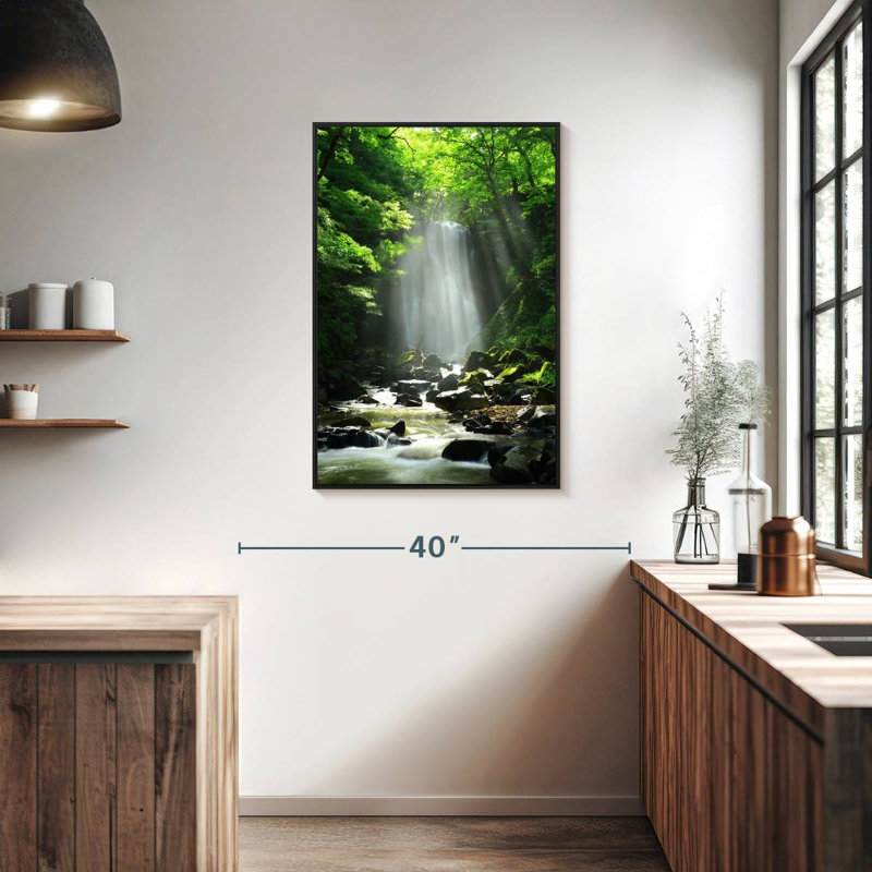 Cascade Kameda ensoleillée, 25 po x 37 po, Cadre flottant noir