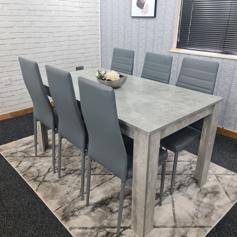 Britthany 6 -Person Dining Set