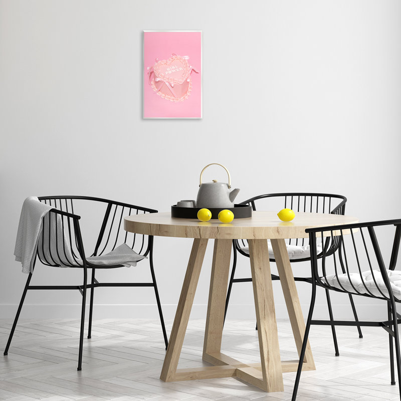 «Pink Girl Power Cake» par Lish Creative, H 15 po x l 10 po