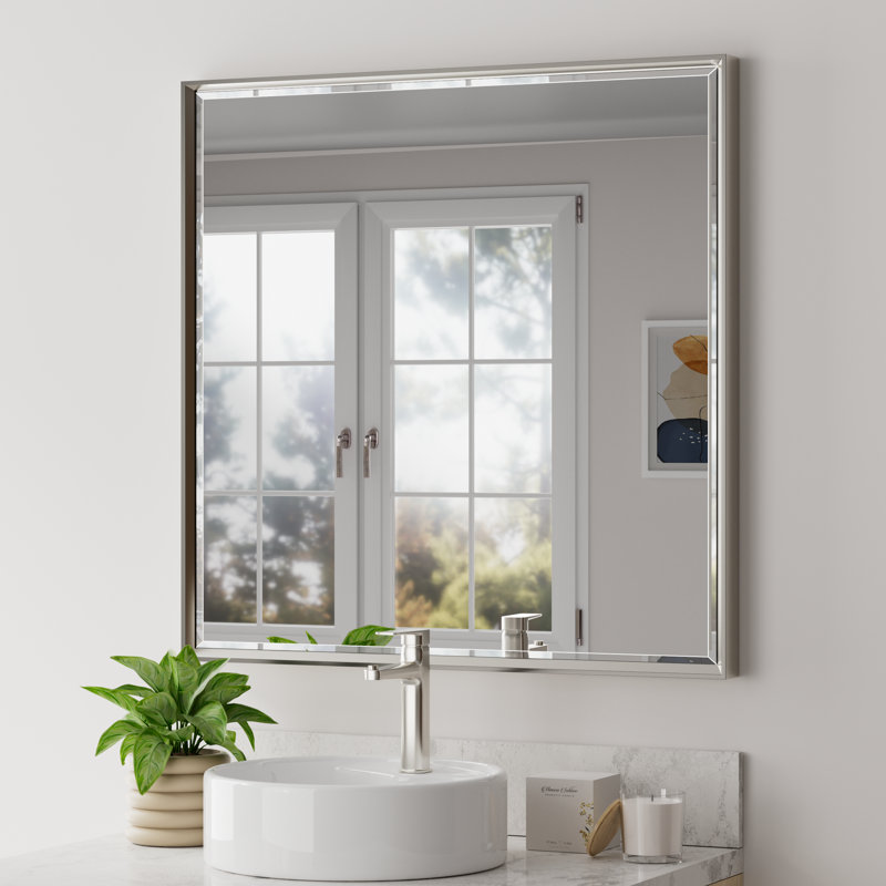Miroir de salle de bain mural Lohoski, 36 po x 36 po, Nickel brossé