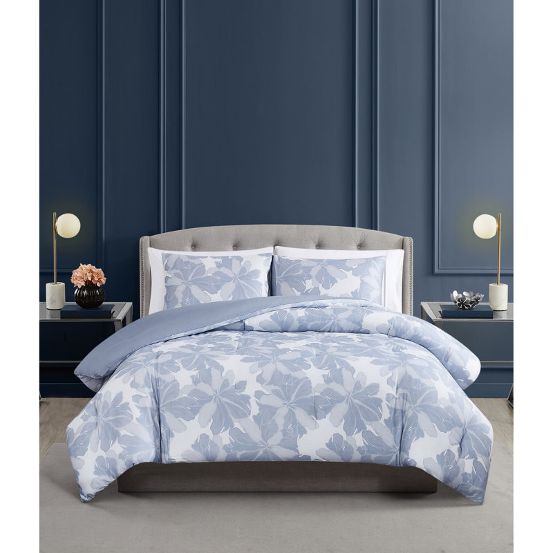Vince Camuto Organic Floral Duvet Set, King Duvet Cover + 2 Shams, Blue Floral