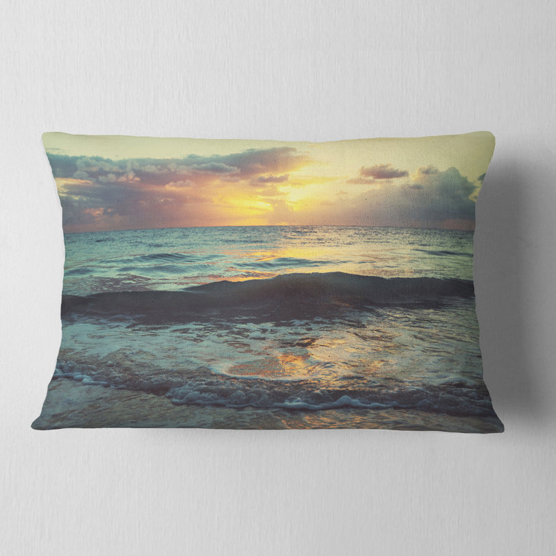 Coussins d’eau bleues de couleur bleu coucher seascape