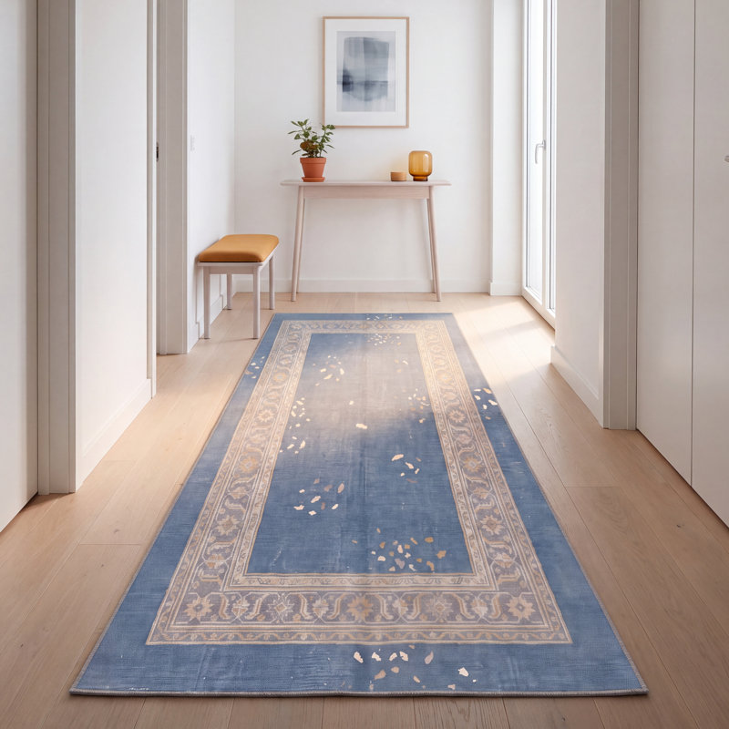 Tapis Fennel moderne à motifs mosaïques abstraits, bleu, gris, or, crème, ivoire, lavable à la machine, antidérapant, à poils courts, pour l'intérieur et l'extérieur, adapté aux animaux domestiques, idéal pour le salon, la chambre, la salle à manger, l'entrée, le couloir ou le bureau.