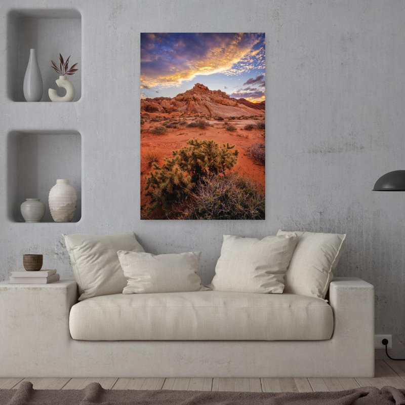 Coucher de soleil dans la vallée du feu, art contemporain de paysage de cactus contemporain, H 36 po x l 24 po