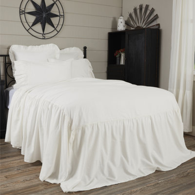 Elizabeth Ruffled Queen Bedspread