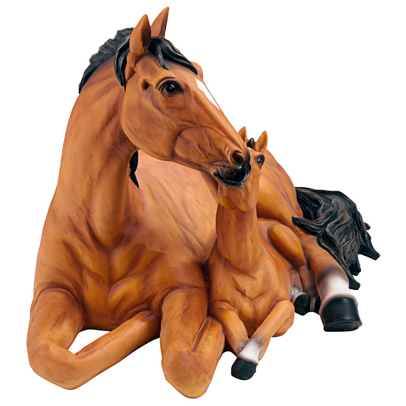Statue «Motherly Love», poulain et jument