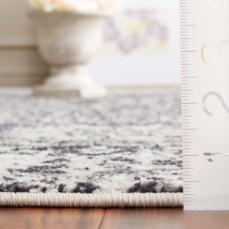 Bryker Oriental Hand Woven Area Rug, Square 201 cm