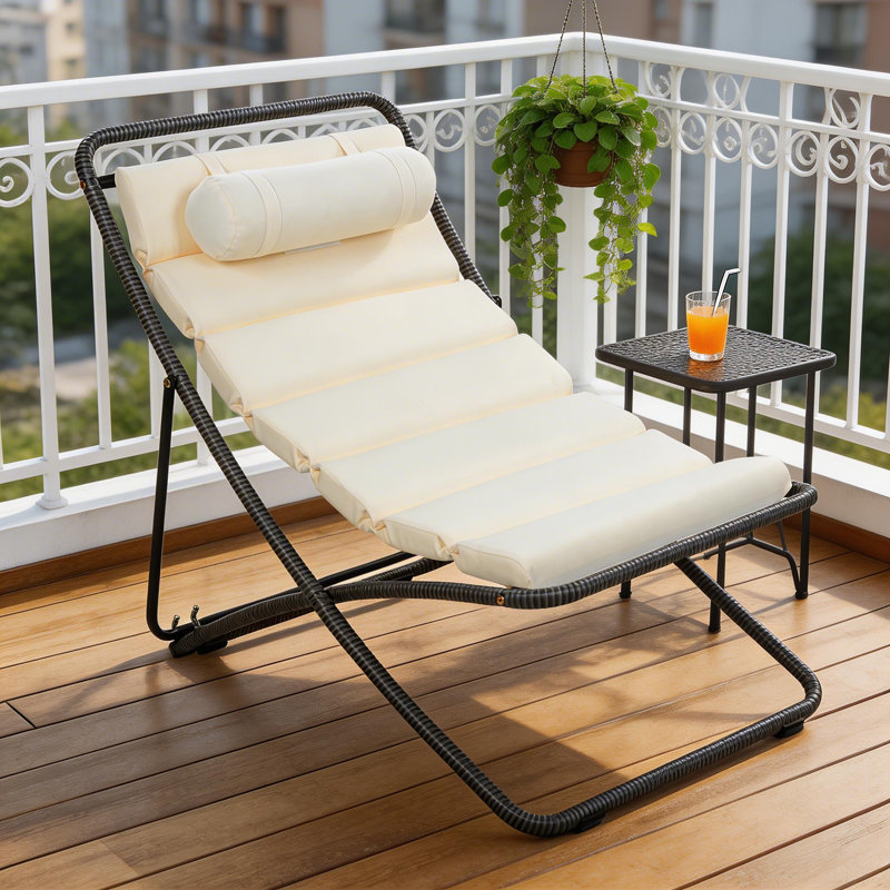 Chaise 2 pièces en rotin pliable pour l'extérieur avec dossier réglable, coussin épais et appui-tête amovible pour le patio, la piscine, la plage, la cour, le patio et le camping