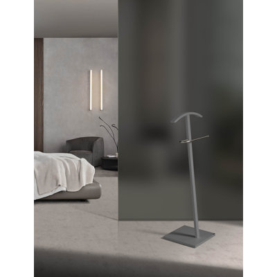 Pinehurst Freestanding Valet Stand