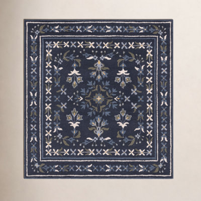 Hand-Tufted Wool Floral Outdoor Rug