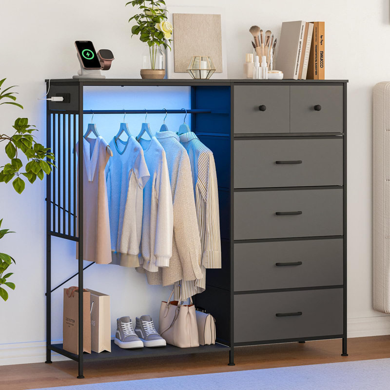 Commode 49,2 po avec support suspendu, 6 tiroirs en tissu, lumières DEL et station de charge, Noir