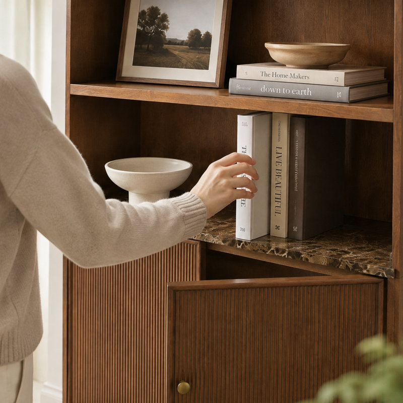 Bibliothèque haut Chambaud avec portes cannelées et comptoir en faux marbre, Walnut