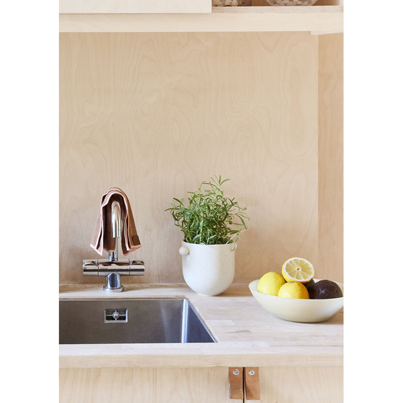 Saga Planter, White