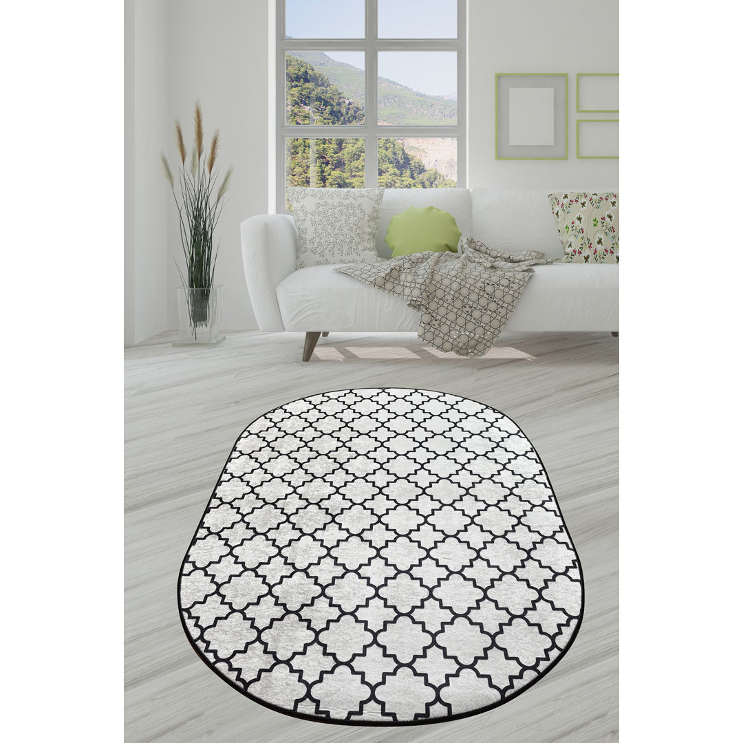 Nan Geometric Black/White Area Rug East Urban Home Rug 