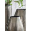 Élégant vase ovale ciselé en aluminium de 9,5 x 5,5 x 12 pouces, parfait pour les décors modernes et les arrangements floraux