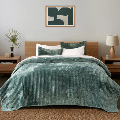 Luxe Velvet Channel Quilt Set