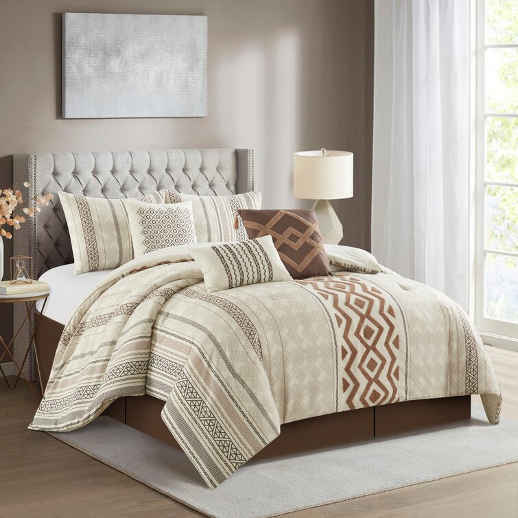 Foundry Select Kingstowne Cream/Taupe Aztec Print Southwestern