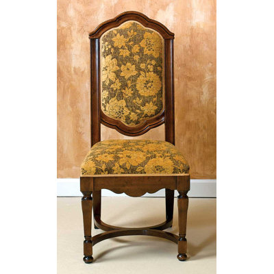 Chaise d’appoint rembourrée dorée