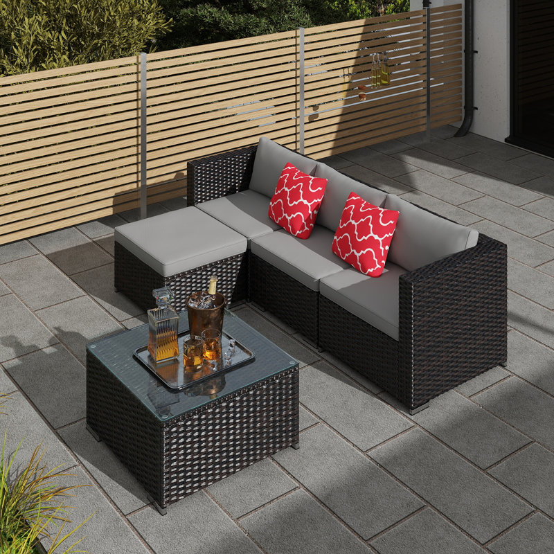 Ensemble de patio extérieur pour 4 personnes avec coussins, structure en osier résistant aux rayons UV et à la rouille Lockney