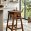 Ensemble de 2 tabourets de bar empilables Mid-Century en bois avec finition noyer