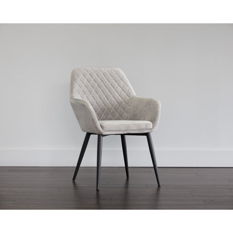 Fauteuil rembourré H 18 po Braelynn, Tissu performance gris clair, Tissu performance gris clair
