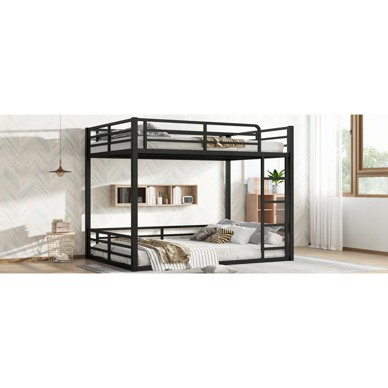 Lit superposé double au-dessus du plancher en métal noir, compact et élégant, idéal pour les chambres d'amis, peu encombrant