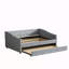 Lit de jour double avec couchette simple, dossier capitonné et accoudoirs ondulés en gris clair, parfait pour le confort et le style-118053588-118053589