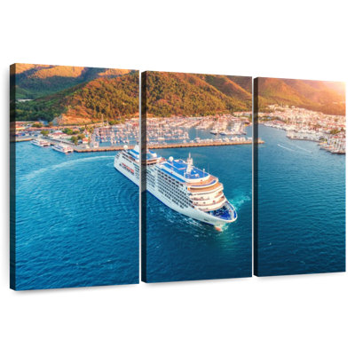 Cruise Ship Harbor