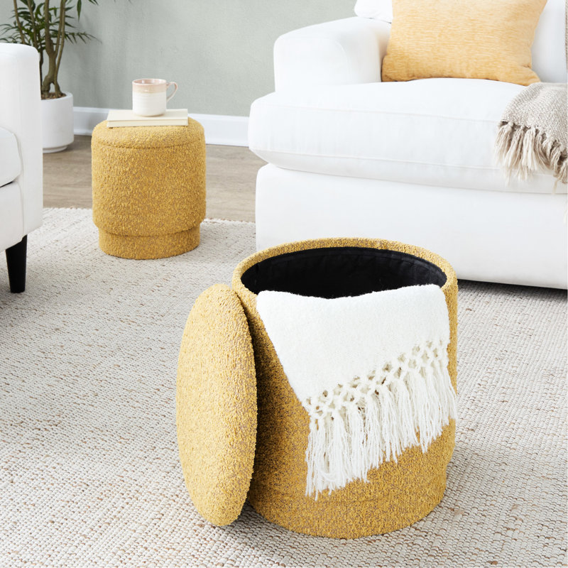 Tissu en jaune avec esthétique moderne, couvercles amovibles pour la fonction de rangement, rembourrage en mousse pour une expérience confortable, deux repose-pieds, aucun assemblage requis, capacité de 250 lb, utilisation à l'intérieur, largeur de 14,57 po