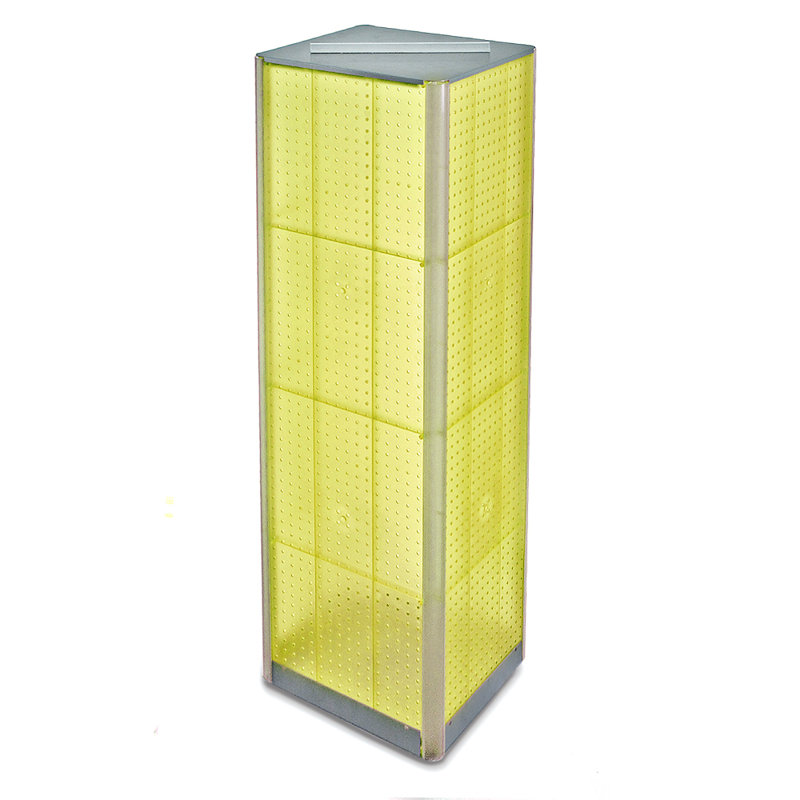 Présentoir de plancher à quatre côtés en panneau perforé sur base pivotante. Support à roulettes. Taille du panneau: l 16 po x H 60 po