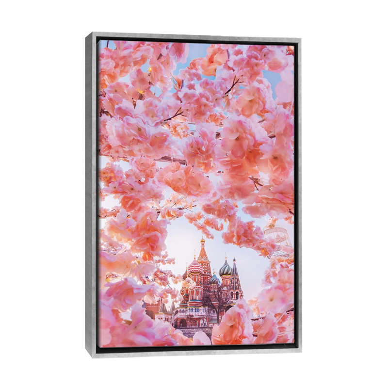 Le Moscow Spring par Hobopeeba-reproduction de photo, H 26 po x l 18 po x 1,5 po, Toile avec cadre argenté, Pas de tapis