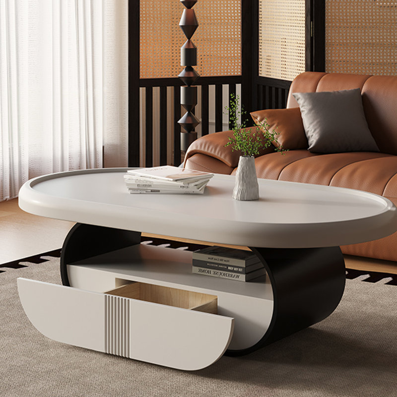 Table basse ovale de style français, H 16,9 po x L 51,2 po x l 27,6 po