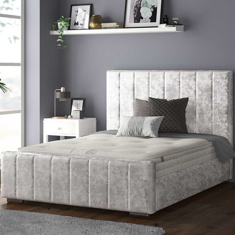 Merkle Upholstered Bed, Kingsize (5'), Silver