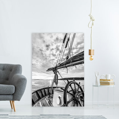 " Monochrome Serenity "