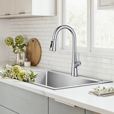 Robinet de cuisine rétractable monocommande à 4 fonctions KRAUS Odelia avec douchette CleanSweep en chrome