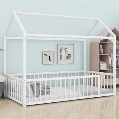 House Shaped  Floor Bed With Safety Fence For Toddlers