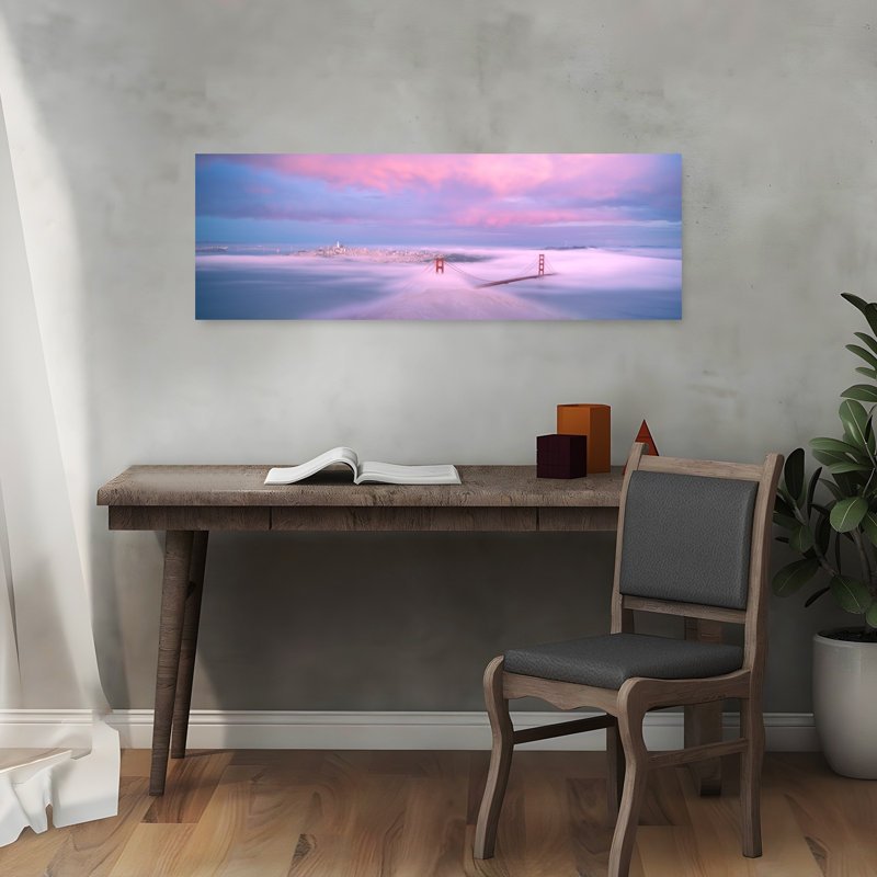 «Dreamy Golden Gate Fog», art contemporain de paysage urbain abstrait, H 12 po x l 36 po
