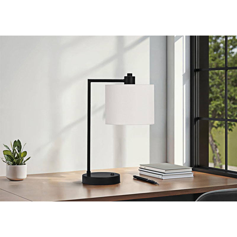 Lampe de table moderne avec port USB, design élégant en métal noir et abat-jour en tissu ivoire
