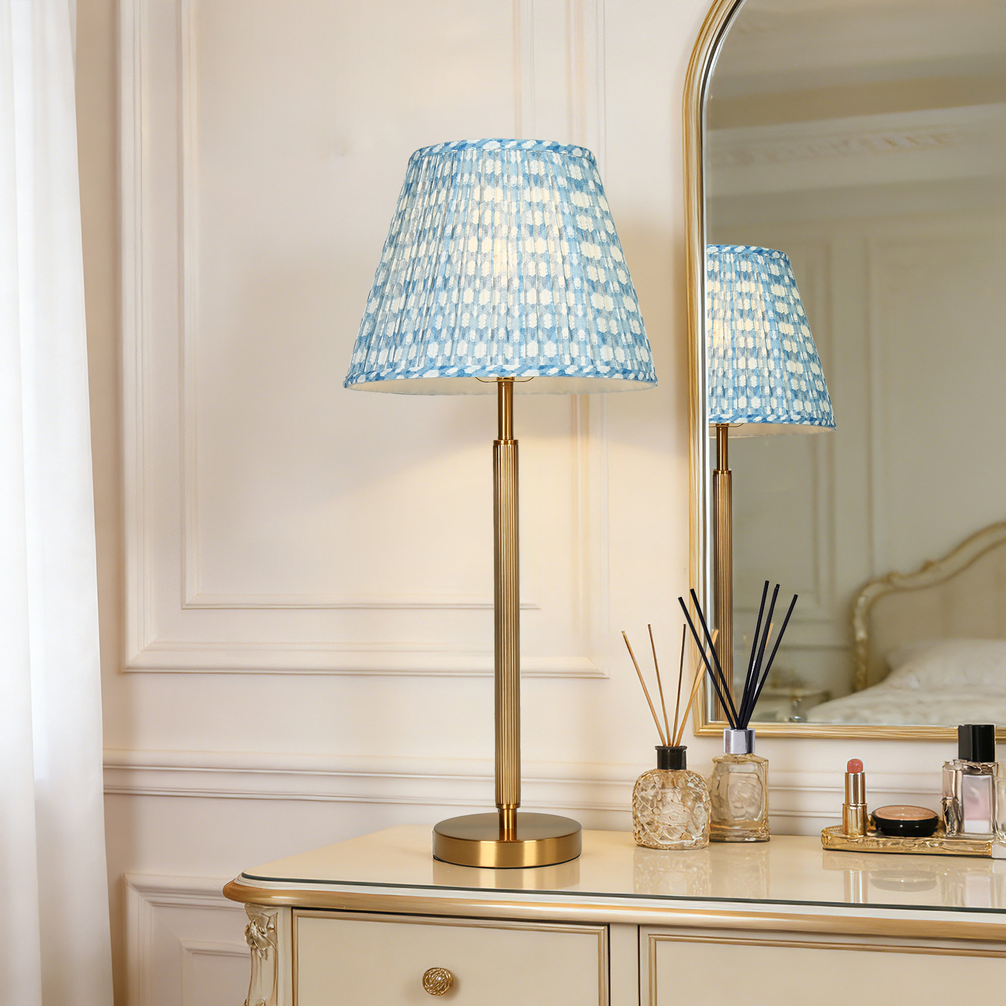1-Light Dimmable 27.6’’ H Fabric Pleats Buffet Modern Farmhouse Table Lamp, Blue