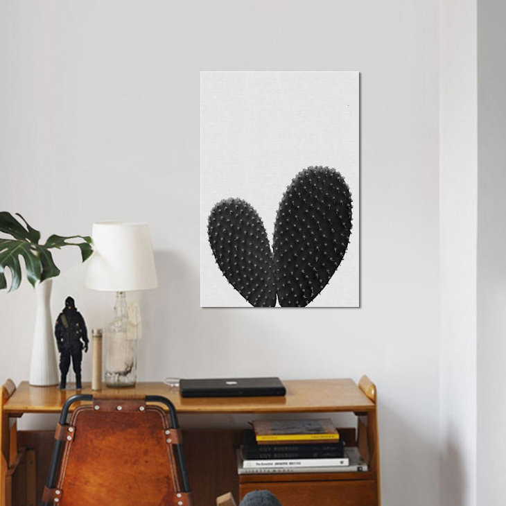 «Heart Cactus» par Orara Studio, impression sur toile, H 18 po x l 12 po x P 1,5 po, Toile tendue, Pas de tapis