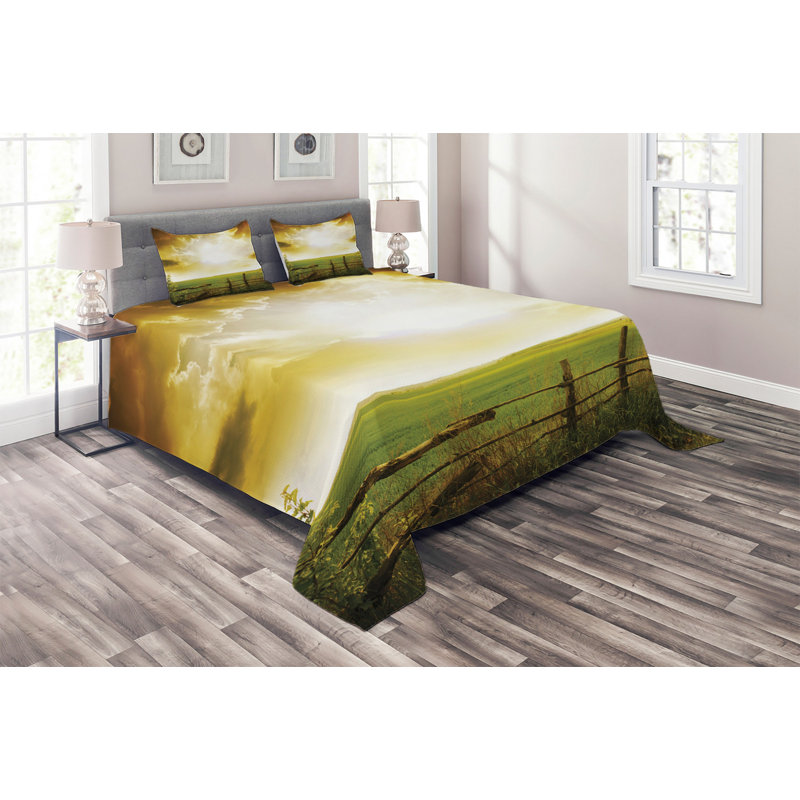 Farmhouse / Country Polyester Coverlet, King Bedspread + 2 Shams