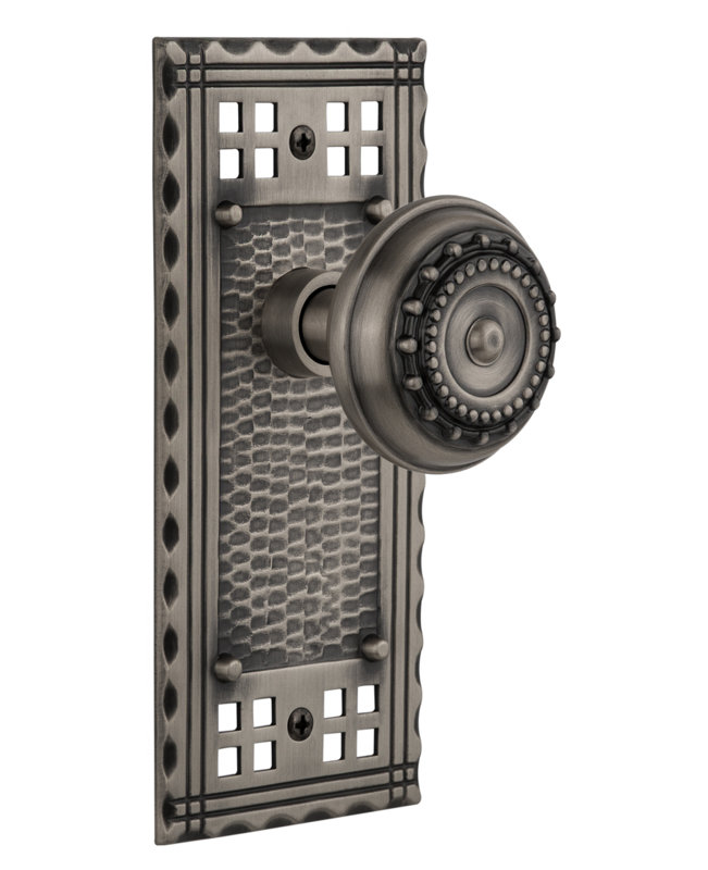Plaque artisanale avec bouton de porte Meadows, Étain antique, 2,375 po