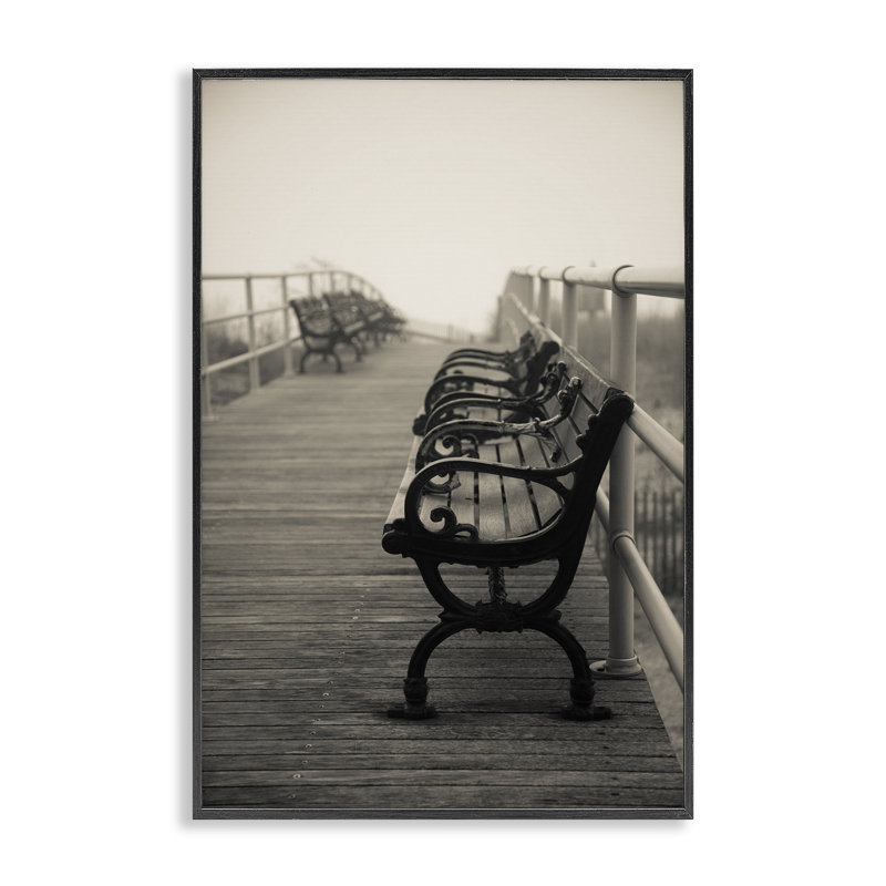 «Benches on the Boardwalk», estampe numérique, conception de Jadei, H 18 po x l 12 po, Giclée encadrée noir minuit