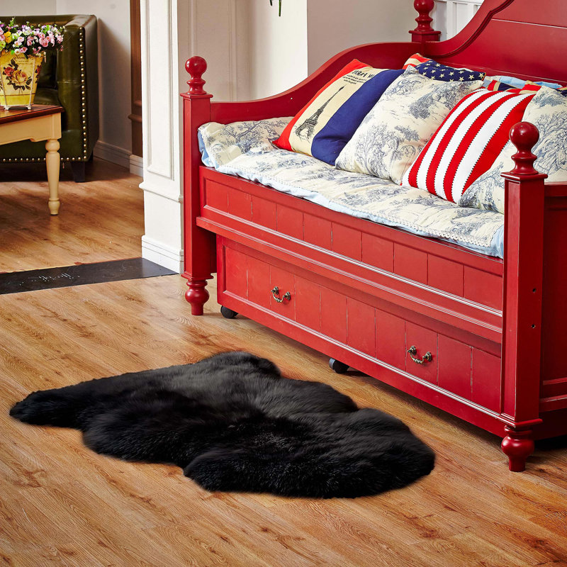 Tapis noir en peau de mouton Laurens, Nouveauté 2 pi x 3 pi