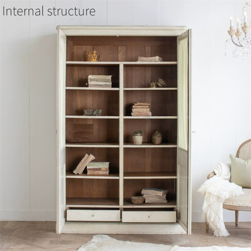 Armoire classique de style campagnard
