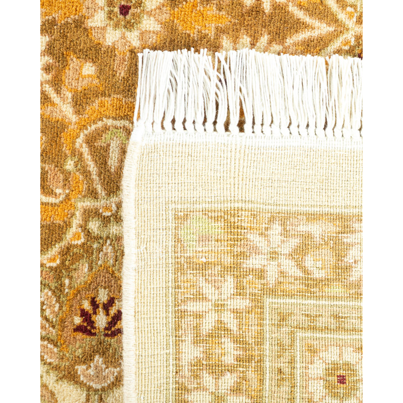 Tapis unique noué à la main Clemmer - ivoire, 8 pi 1 po x 10 pi 5 po