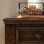 Petit bureau américain-768151302