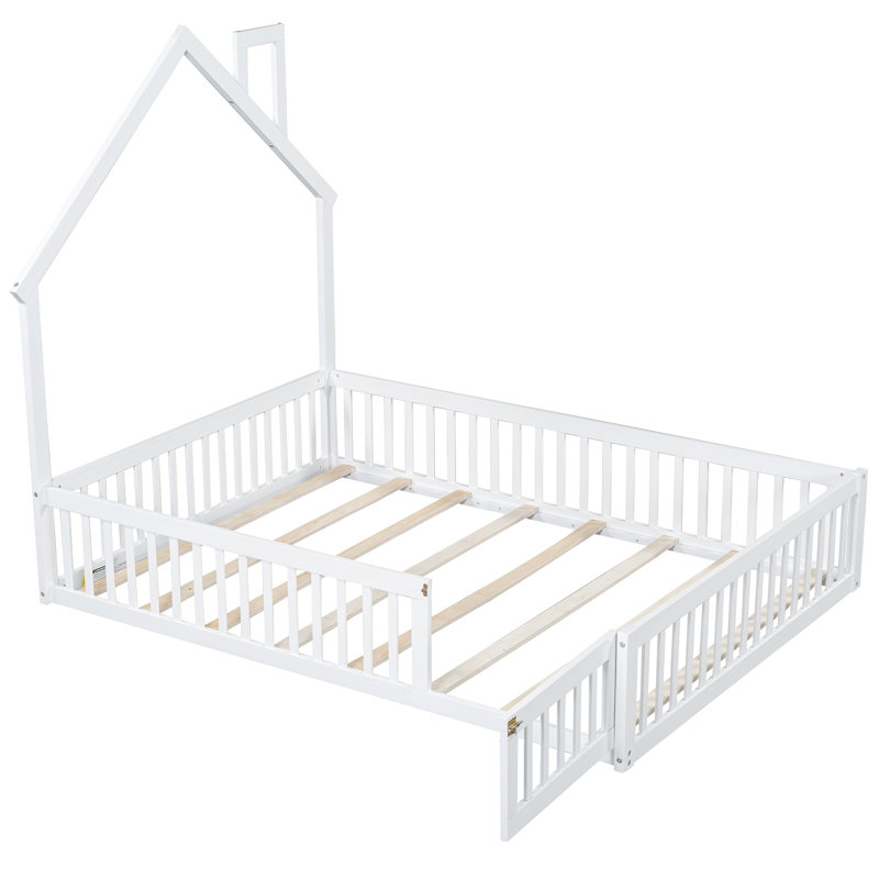 Lit double garde-corps en bois blanc - Conception et construction de maison confortable
